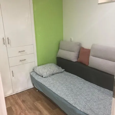Kert Kapcsolatos Lakas Privat Parkoloval Lejlighed *